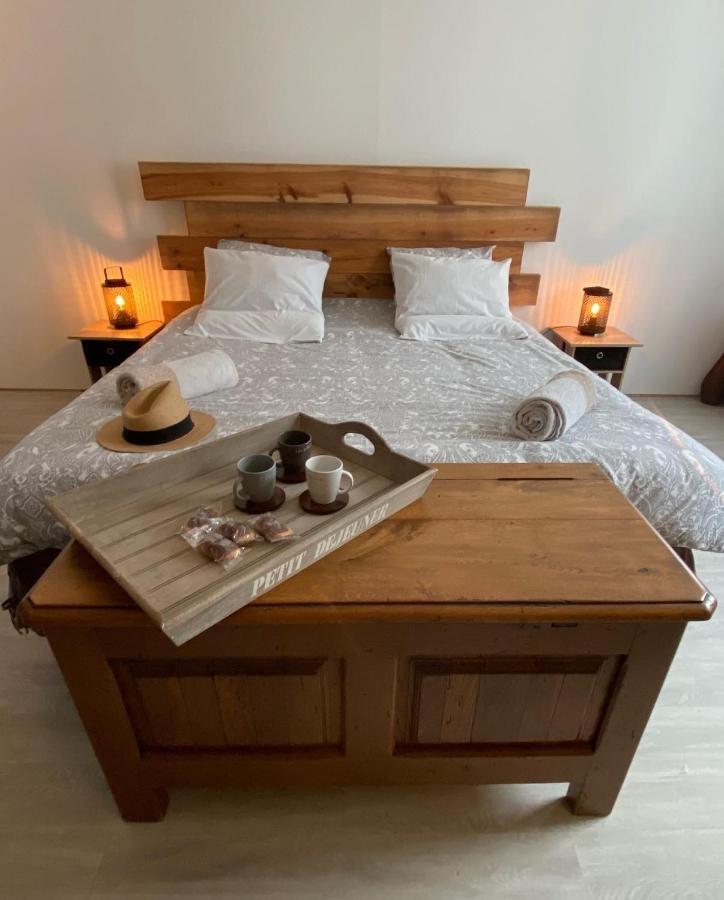 Appartement En Entree De Ville Avec Balneo Pont-lʼAbbé Buitenkant foto